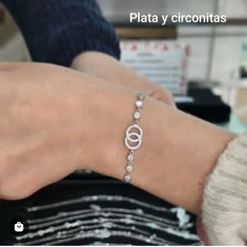 pulsera-circulo--plata-circonitas-imagen-modelo-Enigma-plata pulsera-circulo--plata-circonitas-imagen-modelo-Enigma-plata