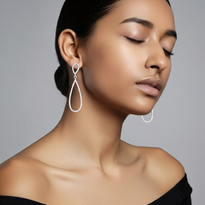 Pendientes-plata-elegantes-imagen-modelo-Enigma-Plata