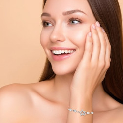 Pulsera-plata-estrella-circonitas-imagen-modelo-enigma-plata