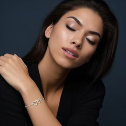 Pulsera-plata-corazones-imagen-modelo-Enigma-plata