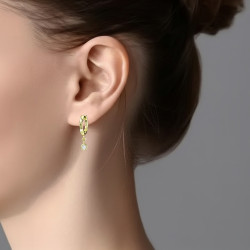 Pendientes-plata-acabado-oro-aro-con-colgante-Enigma-plata