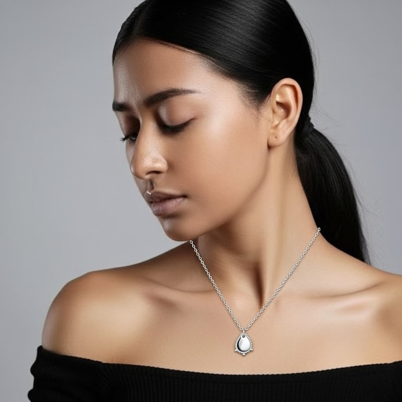 Collar-plata-gota-imagen-modelo-enigma-plata