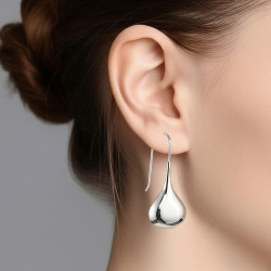 Pendientes-plata-diseño-liso-imagen-modelo-Enigma-Plata