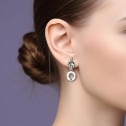 Pendientes-plata-circulo-imagen-modelo-Enigma-plata
