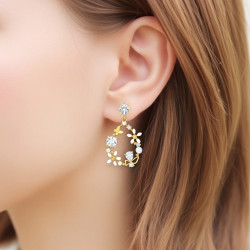 Pendientes-flores-imagen-modelo-Enigma-plata