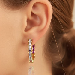 Pendientes-aros-plata-acabado-oro-circonitas-colores-imagen-modelo-Enigma-plata