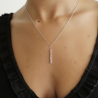 Collar-plata-barrita-circonitas-blancas-imagen-modelo-Enigma-plata