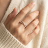 Anillo-plata-cruzado-imagen-modelo-Enigma-plata