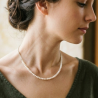 Collar-perlas-y-cadena-imagen-modelo-enigma-plata