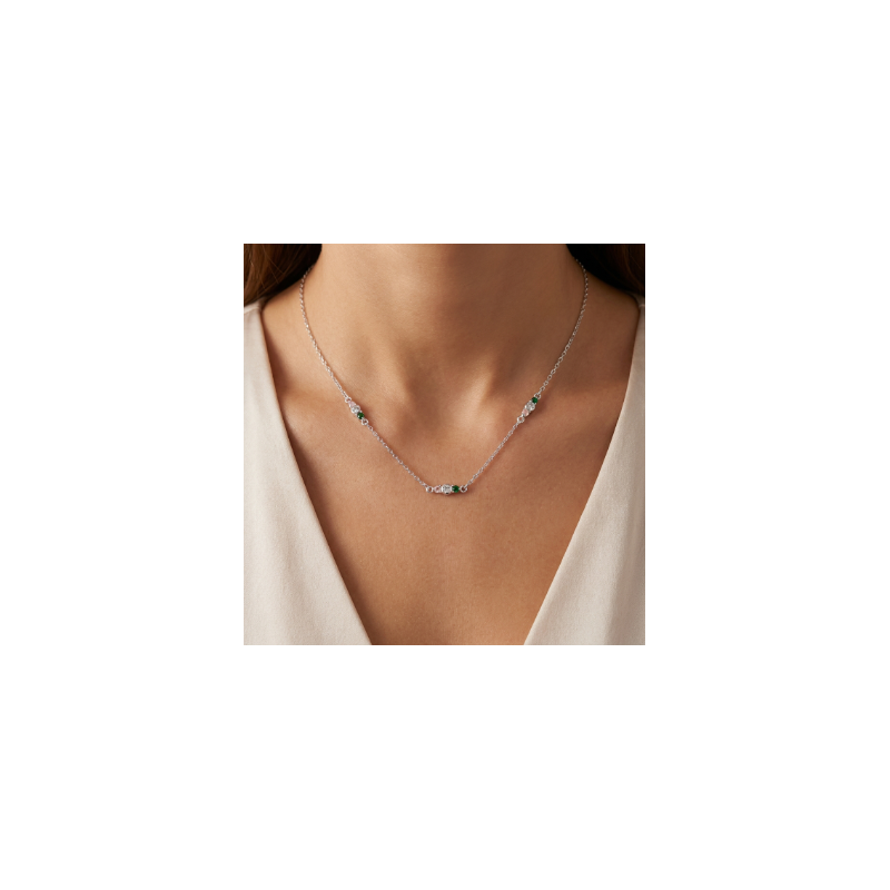 collar-plata-entre-piezas-colores-imagen-modelo-enigma-plata