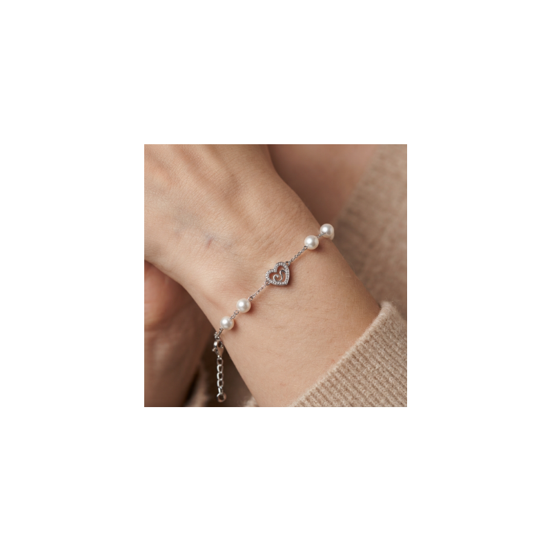 Pulsera-corazón-perlas-Enigma-plata-imagen-modelo