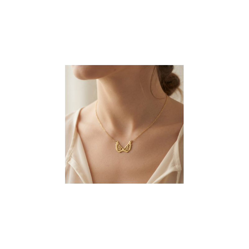 Collar-plata-alas-oro-imagen-modelo-Enigma-plata